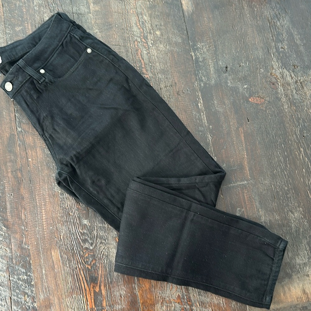 Paige Verdugo Ultra Skinny black jeans. Size: 29